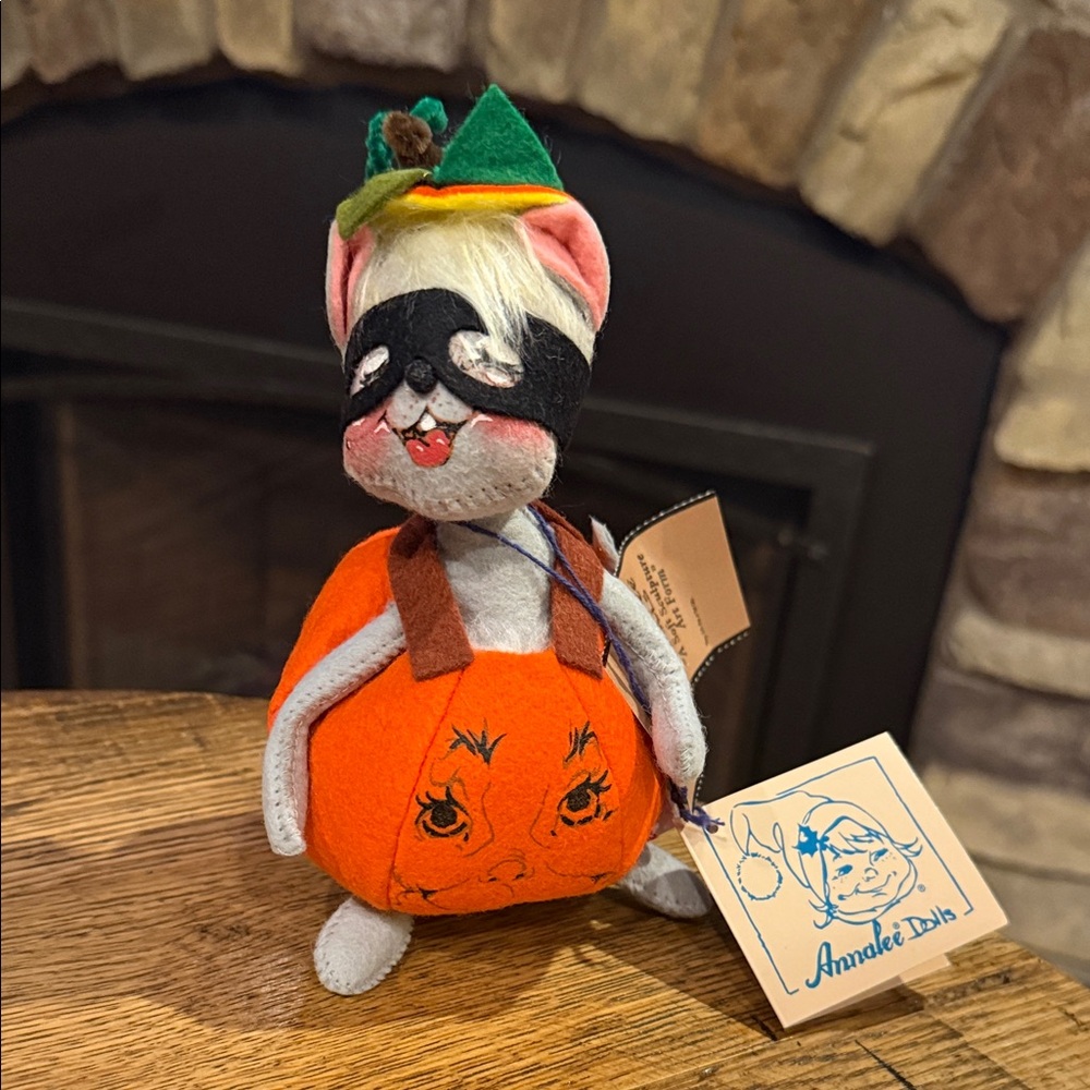 Vintage 1997 Annalee Halloween Cat in  Pumpkin Costume